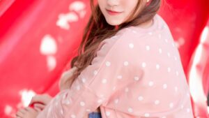 【画像】パンチラしちゃったギャル、言い訳必死www