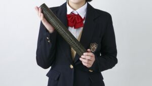 【画像】3月卒業したJKが即脱ぎ巨乳披露www